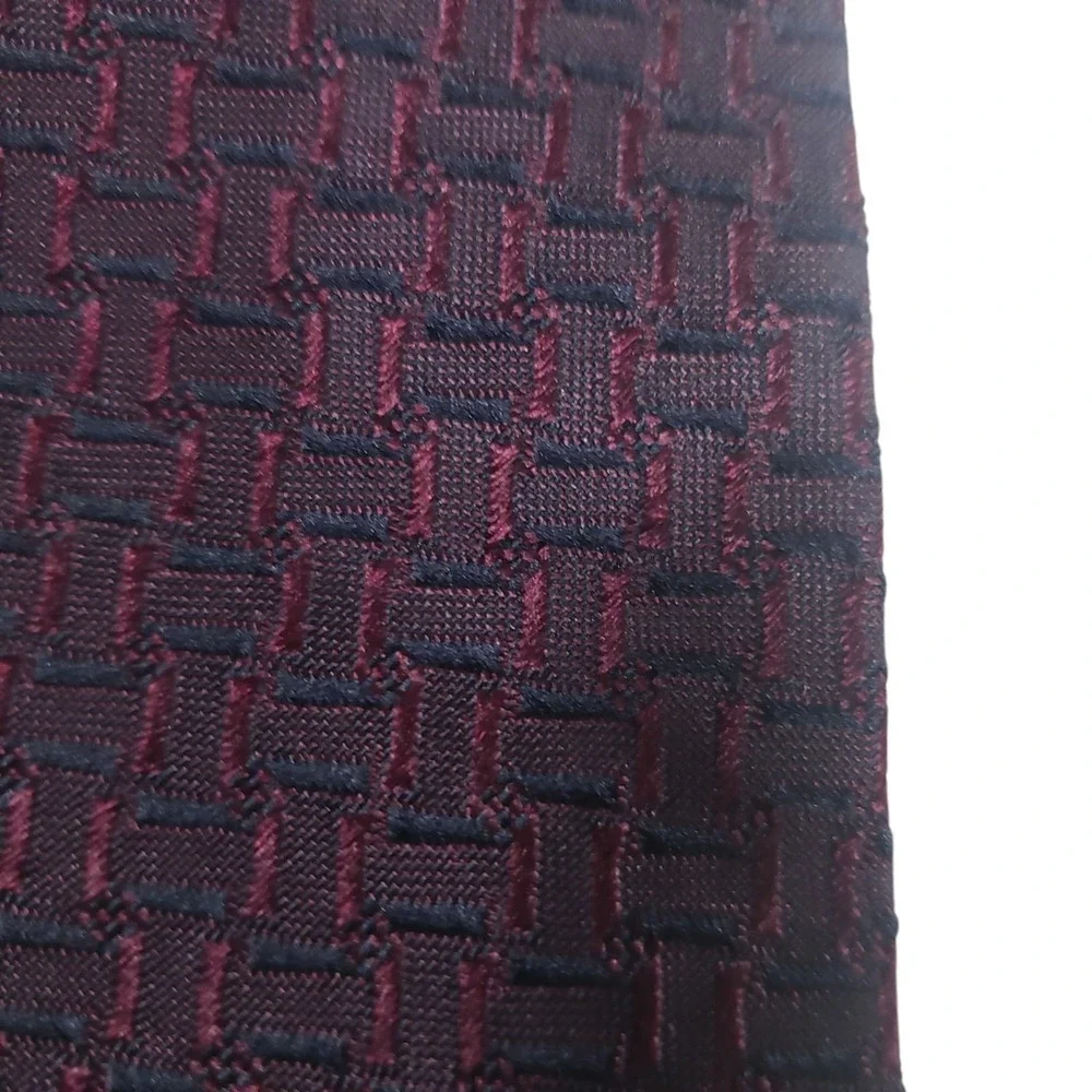 Banana Republic Men's‎ Tie Necktie Designer Luxury Purple Navy Italian Silk